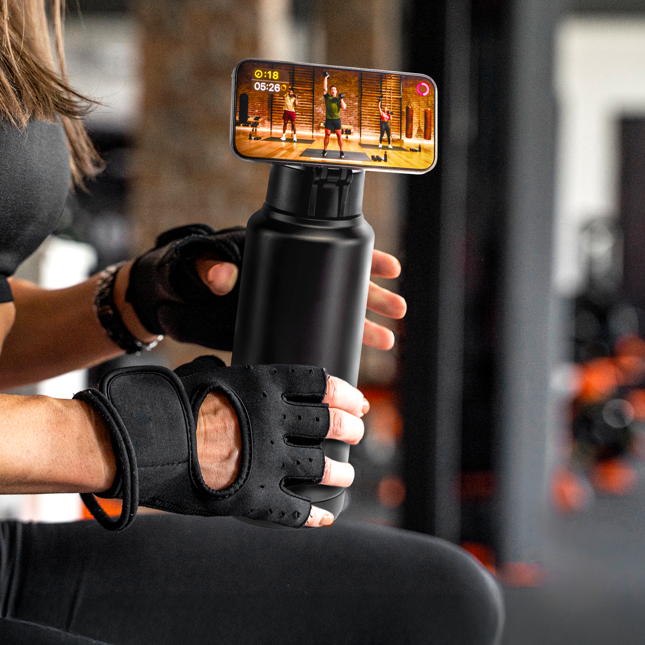 Thermal water bottle with magsafe phone holder